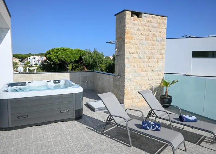 Luz 37 - Jacuzzi Terrace & Swimming Pool Albufeira