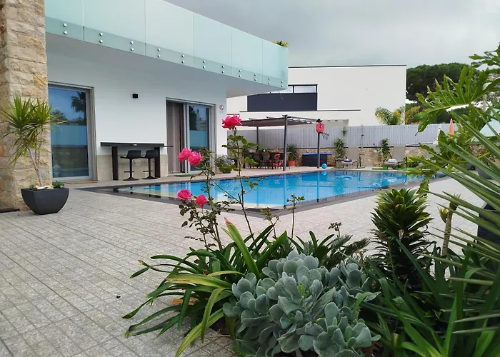 Luz 37 - Jacuzzi Terrace & Swimming Pool Villa Albufeira