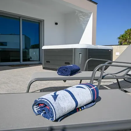 Luz 37 - Jacuzzi Terrace & Swimming Pool * البوفيرا