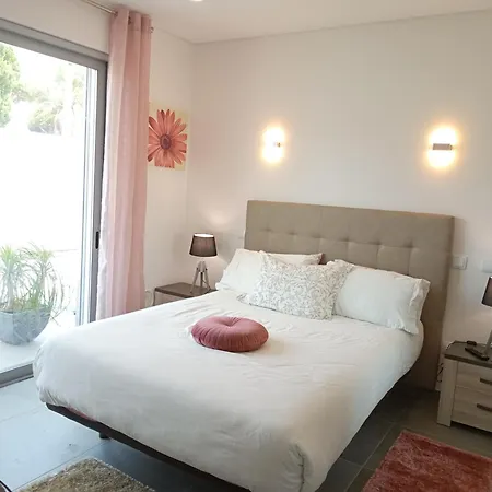 Luz 37 - Jacuzzi Terrace & Swimming Pool Αλμπουφέιρα