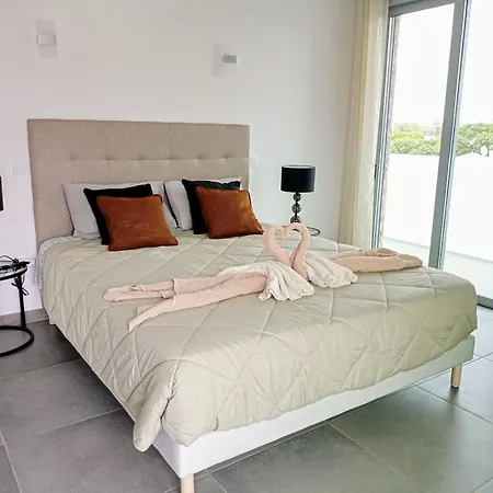 Luz 37 - Jacuzzi Terrace & Swimming Pool Βίλα