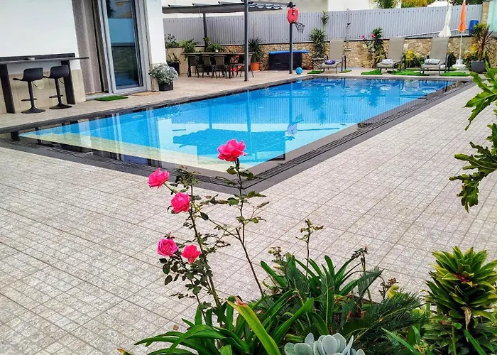 빌라 Luz 37 - Jacuzzi Terrace & Swimming Pool 알부페이라