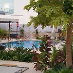 Luz 37 - Jacuzzi Terrace & Swimming Pool Албуфейра