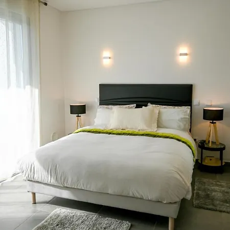 Luz 37 - Jacuzzi Terrace & Swimming Pool * Albufeira